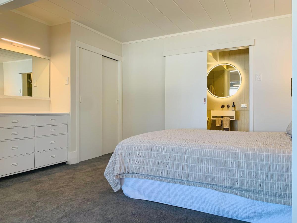 9 The Strand - New Pricing! Russell Exterior photo
